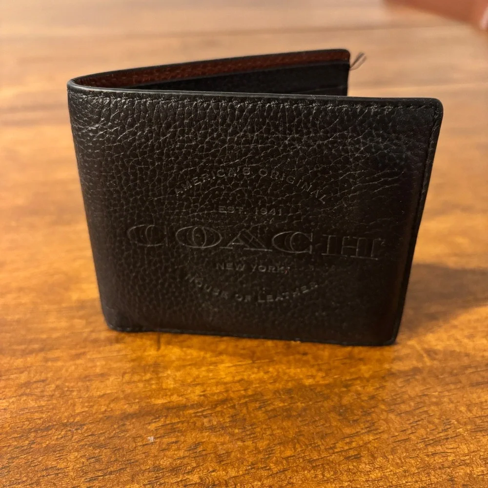 Coach Wallet Bifold Heritage Logo OS Pebbled Leather Black Classic Designer